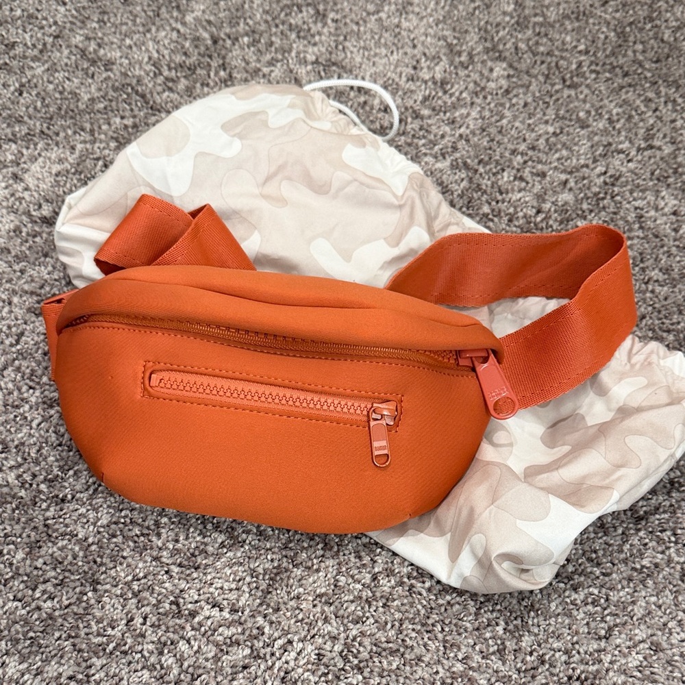 Dagne Dover Orange belt bag